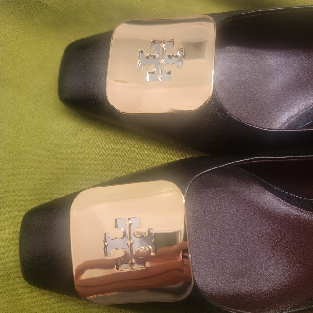 Tory Burch Black Georgia Wedges with Gold Accents NWT Size 8 - Picture 2 of 7